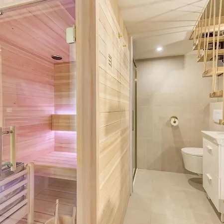 Luxury - Jacuzzi Et Sauna Апартаменты *